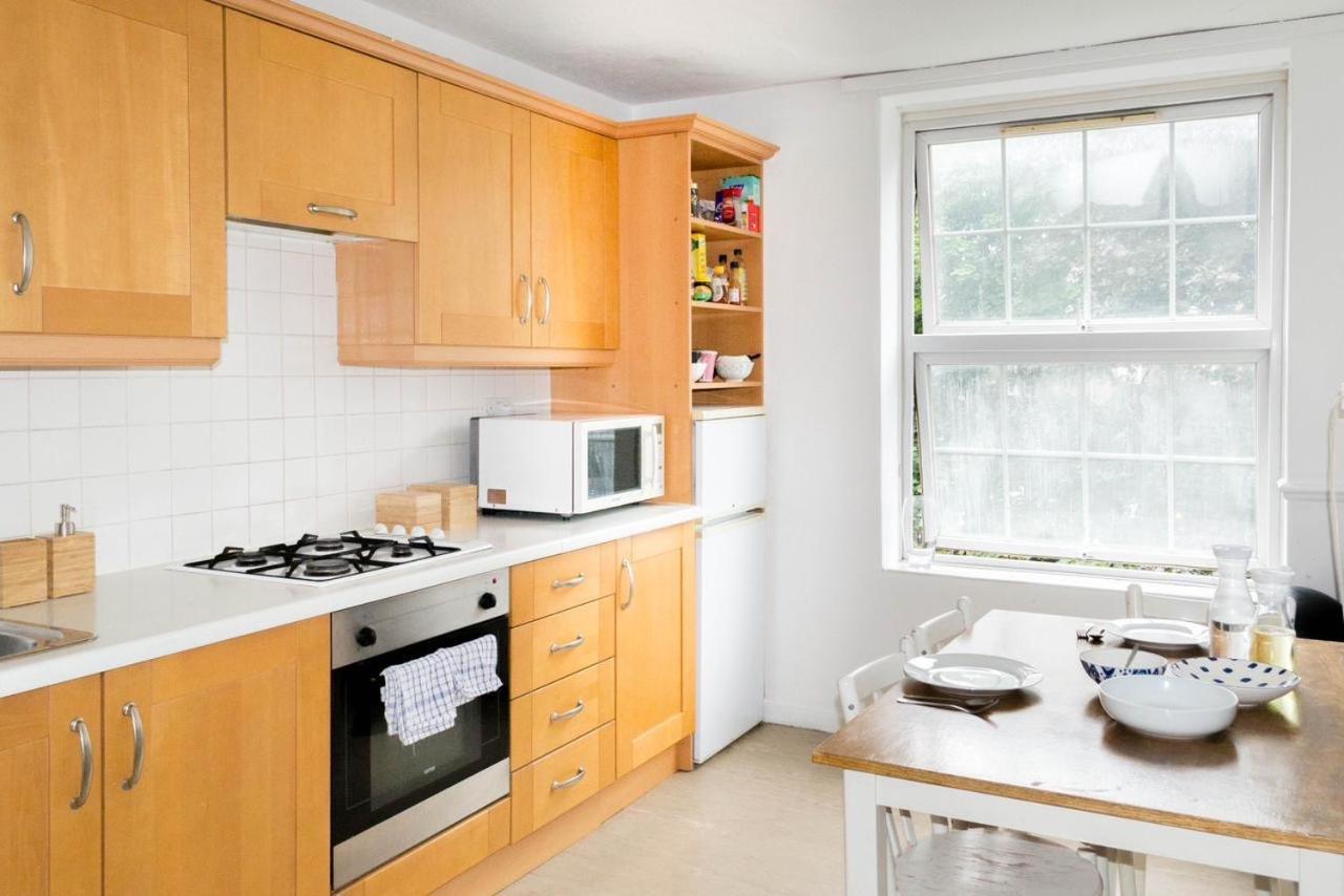 Affordable Double In Trendy Angel, Islington *