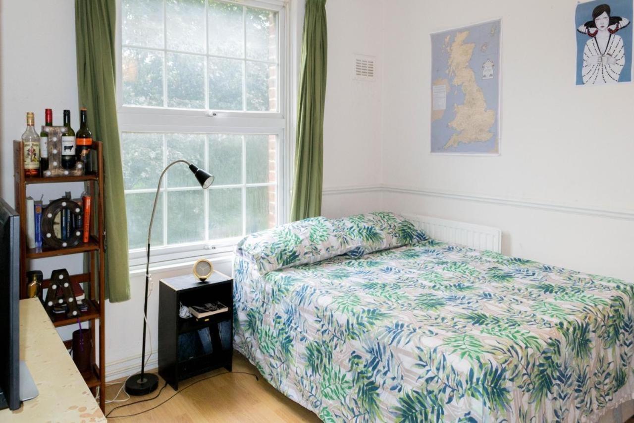 Affordable Double In Trendy Angel, Islington